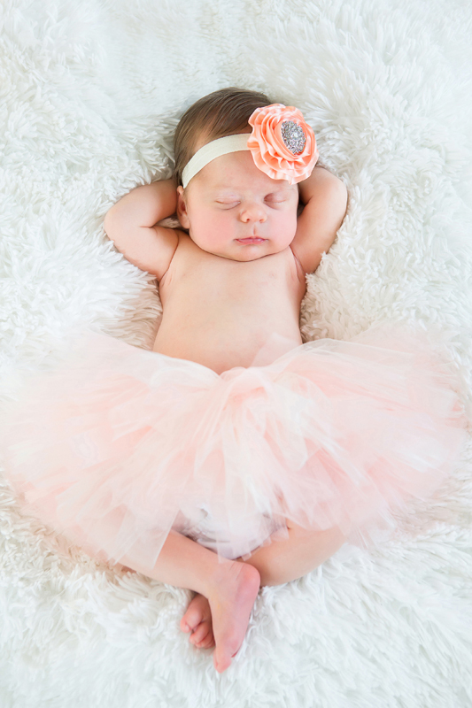 newborn baby photography session by Mirus