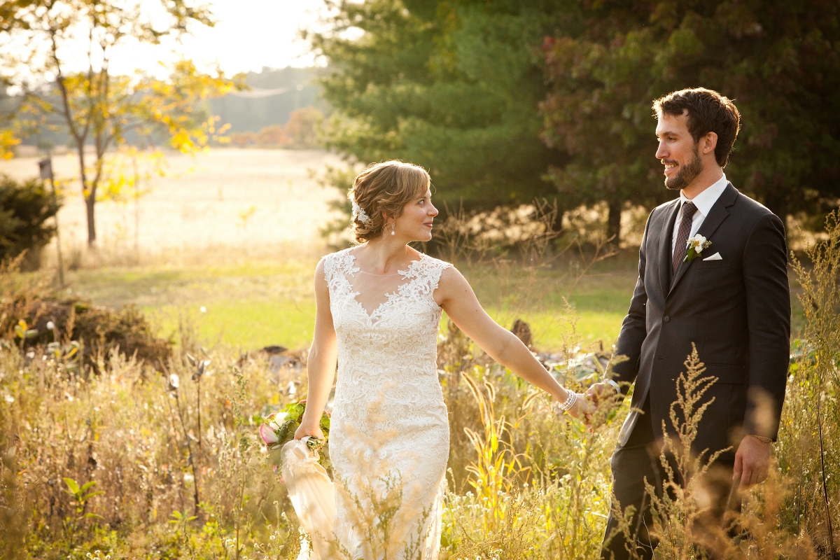 Outdoor Wedding Photographers Niagara - Mirus Photography