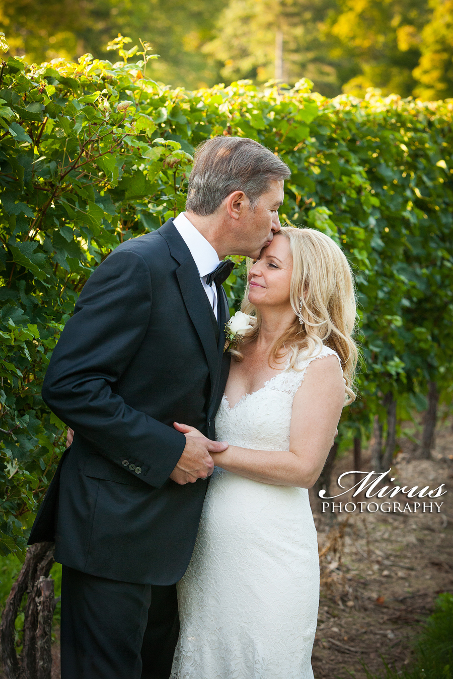 vineyard_wedding_photography_niagara_on_the_lake.jpg