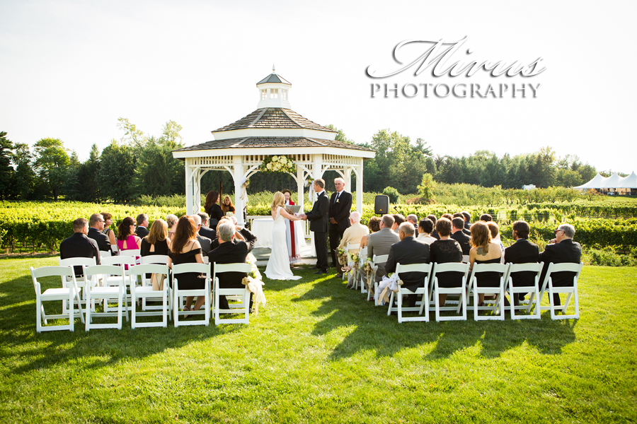 Wedding Photographer Riverbend Inn Mirus Photography