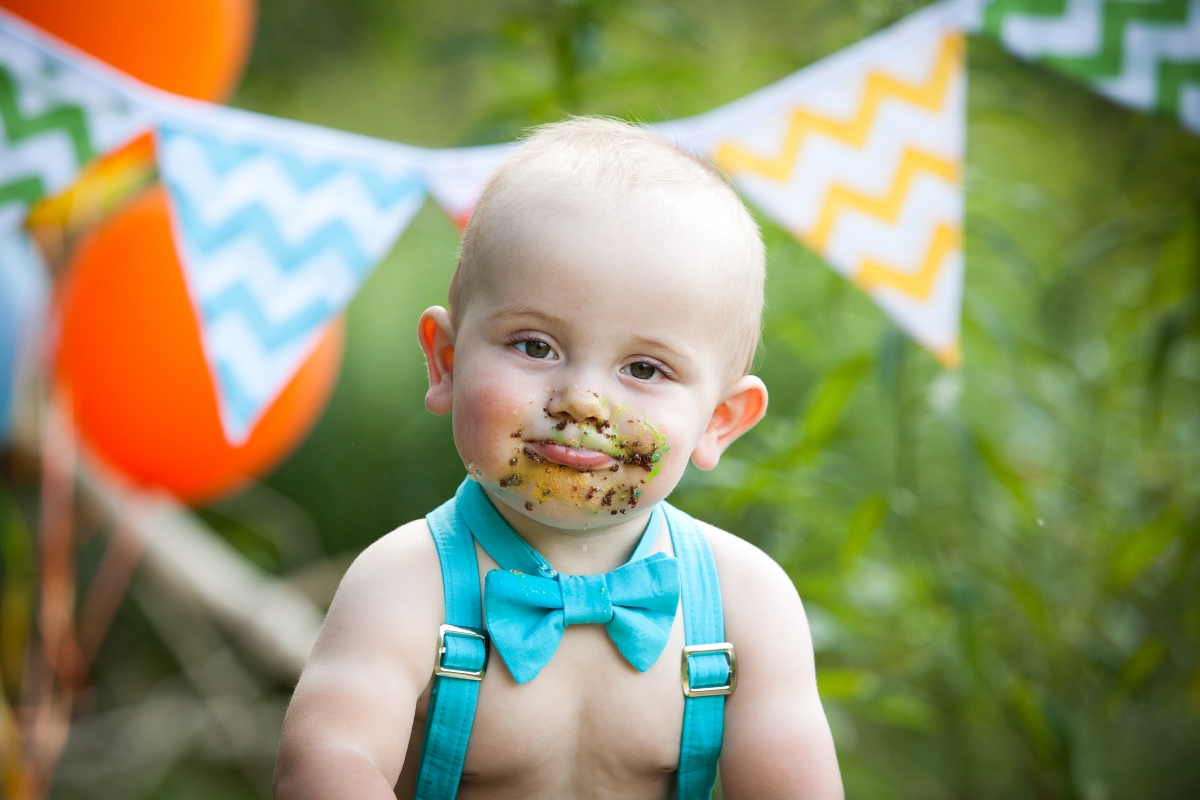 Cupcake Smash Photos- Toddler Photography Niagara