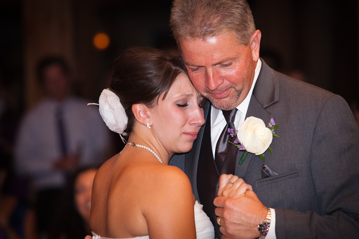 Bride and father dance - Niagara Falls Wedding by Mirus Photography