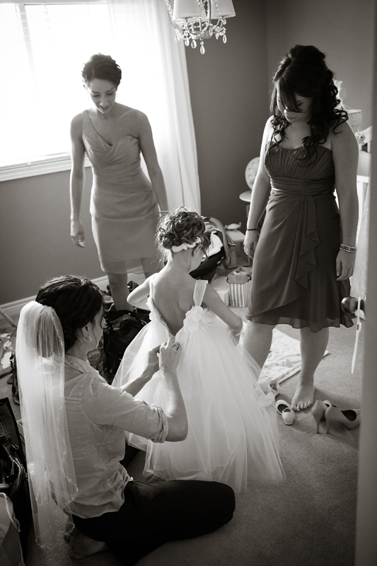 Black and White Candid Wedding Photos - Mirus Photography
